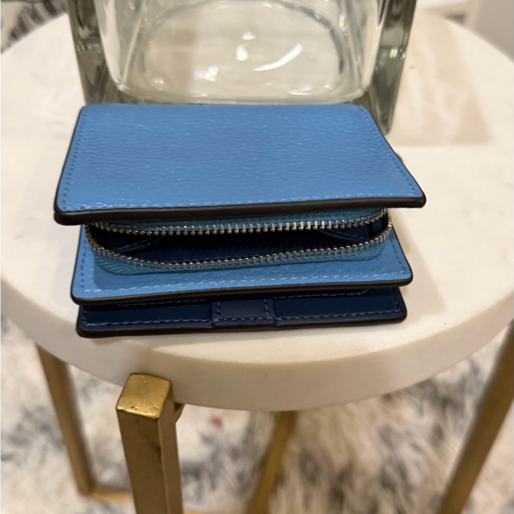 Coach Small Zip Around Wallet – Pebbled Leather – Light Blue - Picture 7 of 13